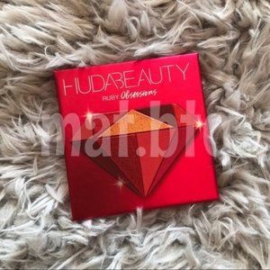 Huda Beauty Ruby Obsessions Eyeshadow Palette